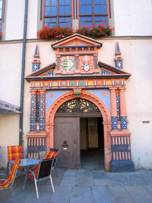 attractive doorway on or near the main town plaza.